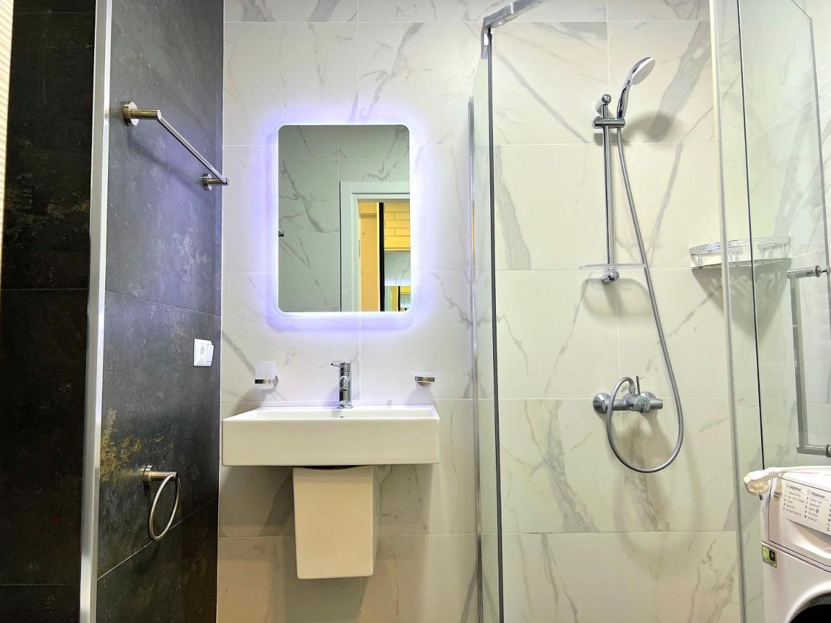 Orbi Beach Tower Aparts Batumi Exterior foto